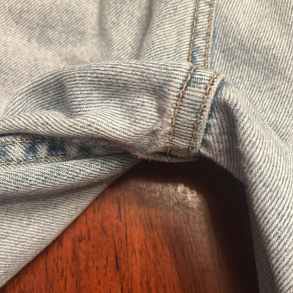 Zara High Waist Jeans size 8 with distressing light wash - Picture 9 of 12